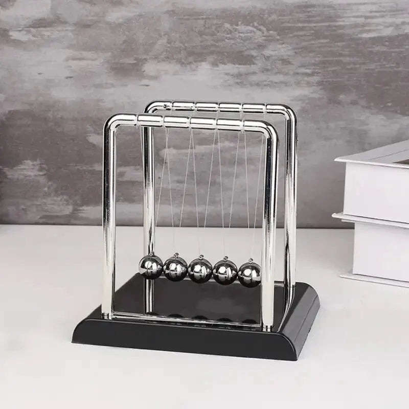 Berço de Newton Bola de Aço de Equilíbrio Material Didático Física Ciência Pêndulo Brinquedos de Mesa Presentes para Alívio do Estresse Decoração para Casa